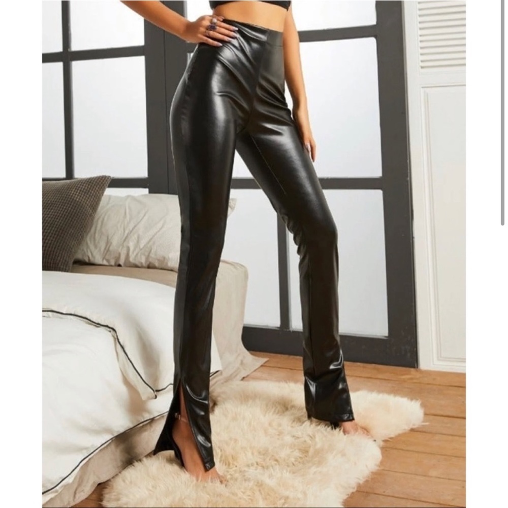 Suzanne Betro | Black Slit-Ankle Faux Leather Pants